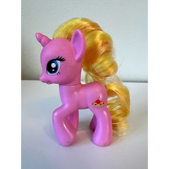 My Little Pony MLP G4 FIM RARE Cherry Pie Brushable Hair 2010 - Picture 1 of 6